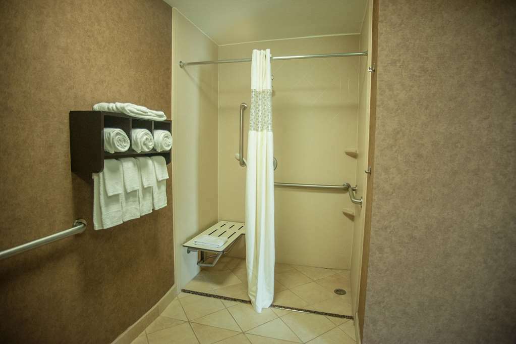 Hampton Inn & Suites Palestine Room photo
